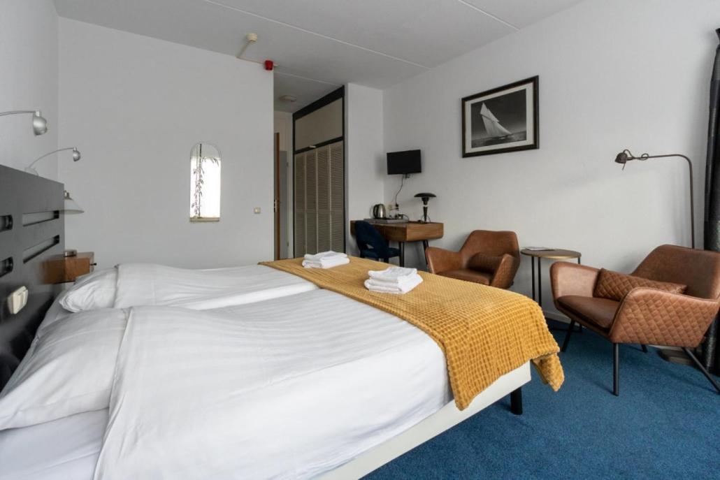 De Watersport Heeg Hotel Eksteriør billede